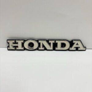 74-76‎ Honda CB360 CB360G CB360T Gas Fuel Petrol Tank Emblem Badge motorcycle